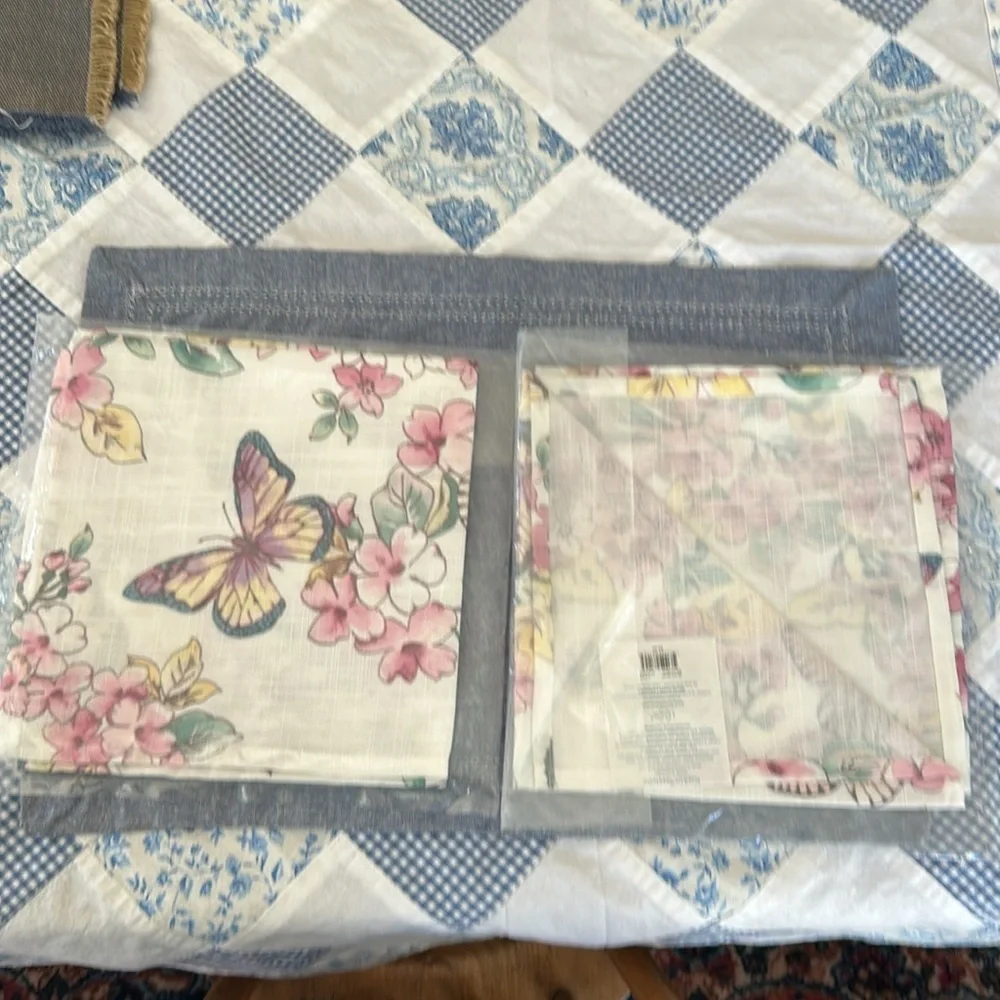 Butterflies Bold Bright Lenox Cloth Napkin NEW (6 Available) Pink Teal White